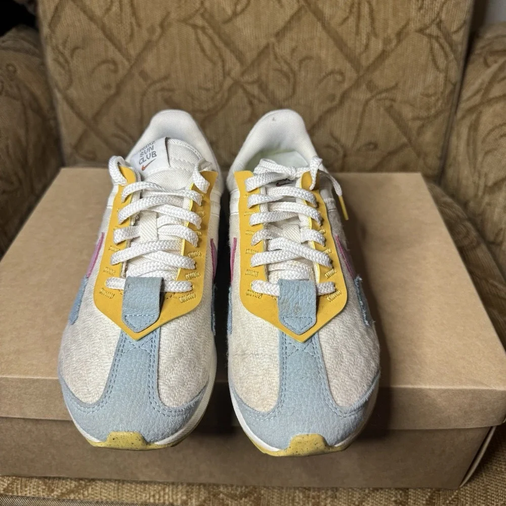 Nike Women's Air Max Pre Day SE Sail/Amethyst Wave (DJ9984 100), size 6 SNEAKERS - Picture 4 of 8